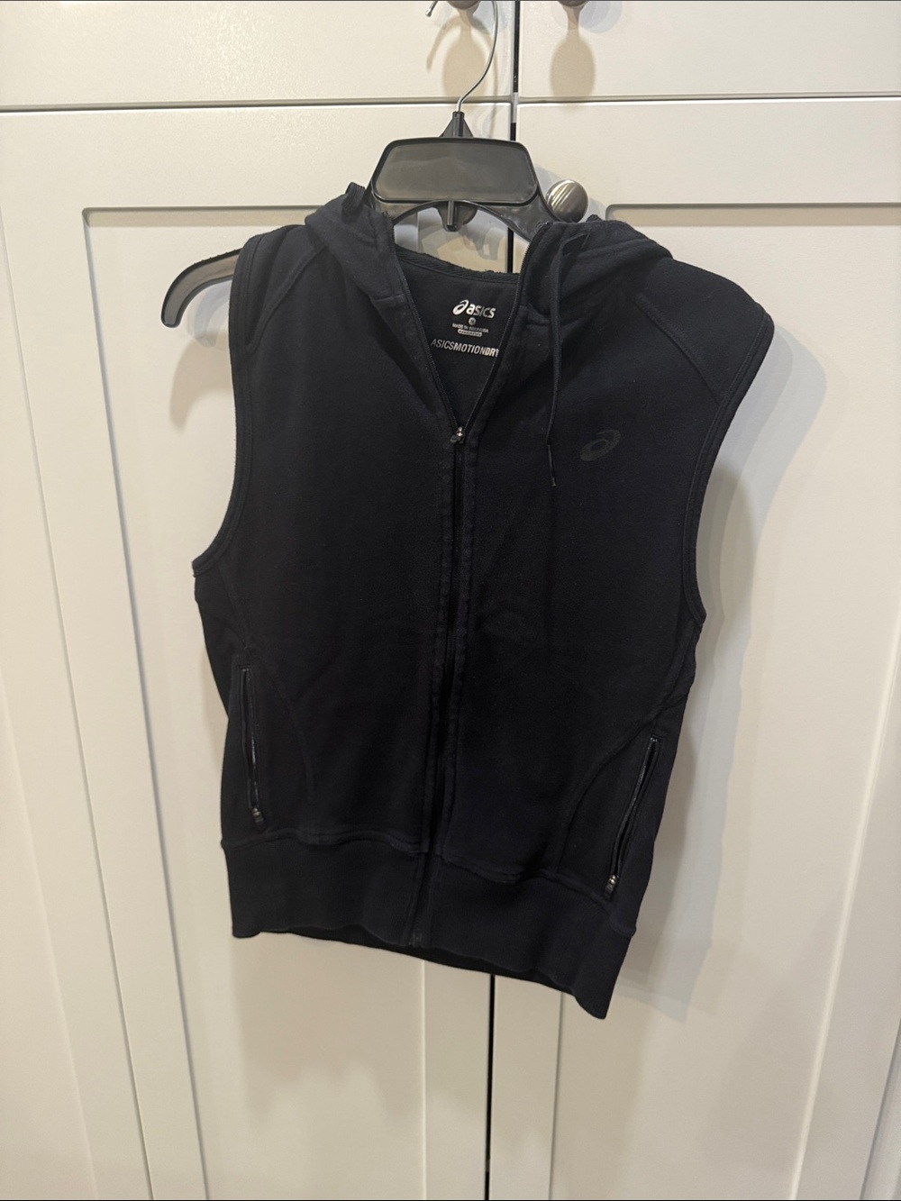 ASICS Black Women's Sleeveless Zip-Up Hoodie Vest